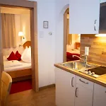 Appartement-gastehaus Ursula Apartment *